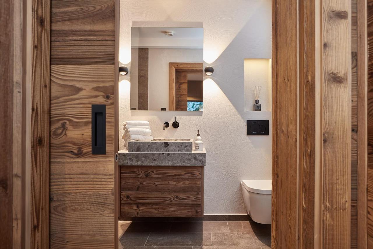 Hahnenkamm Suite Ski-In Ski-Out Direkt An Der Hahnenkammbahn Kitzbuhel Exterior photo