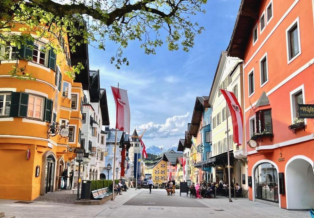 Hahnenkamm Suite Ski-In Ski-Out Direkt An Der Hahnenkammbahn Kitzbuhel Exterior photo